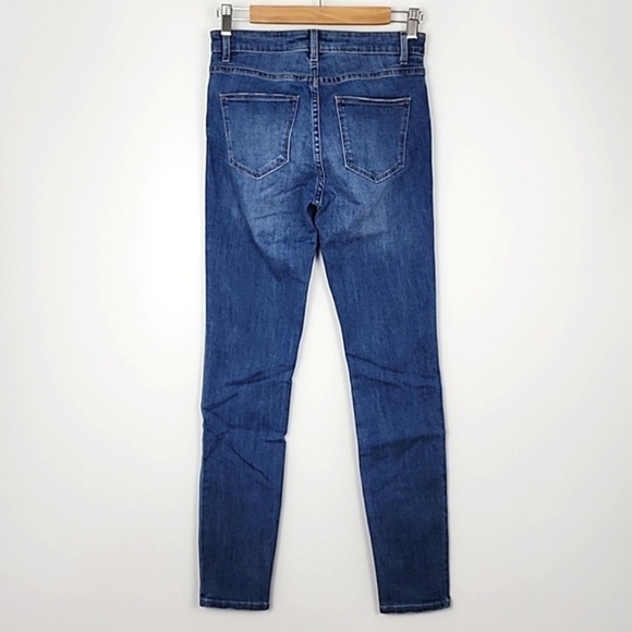 ⭐️3/ $30⭐️ H&M Women's Denim Blue Faded Skinny Jeans Stretch Size 4 - Picture 2 of 12